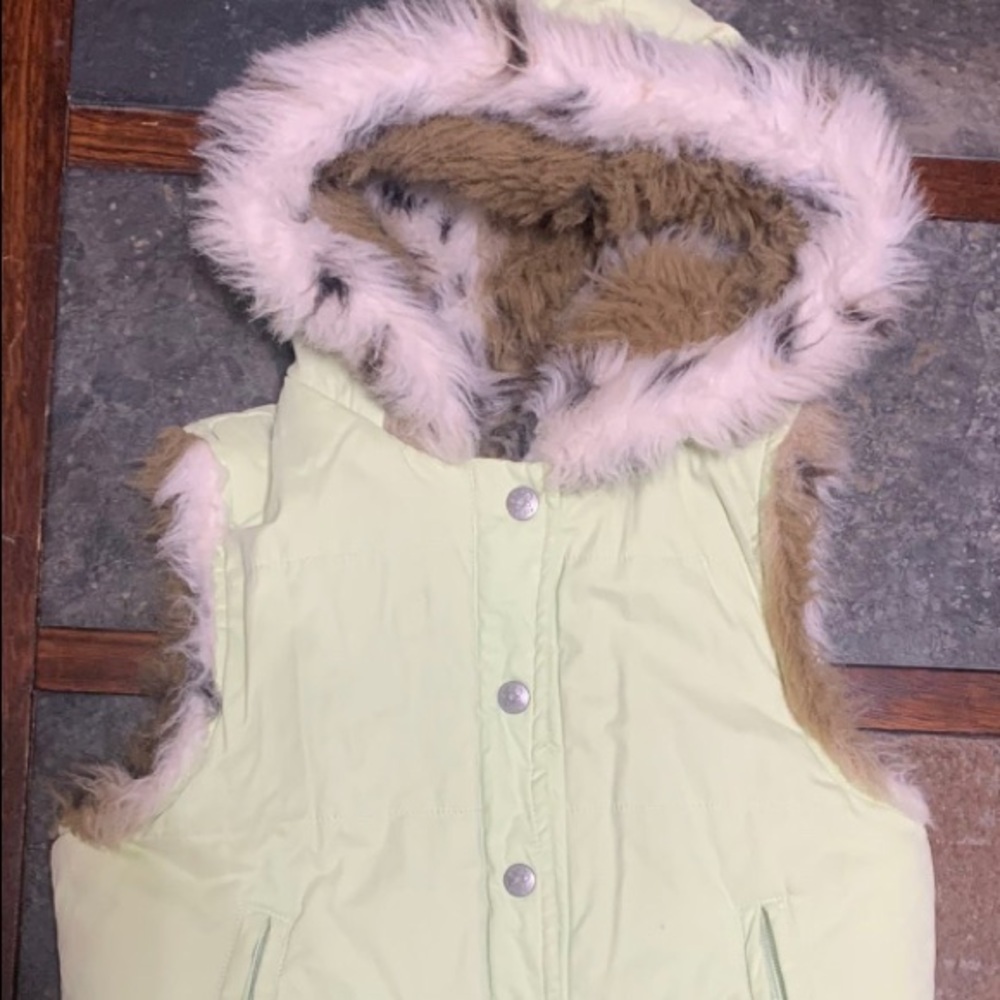 The Children’s Place double sided girls vest with fake fur